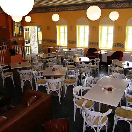 Linouria بيت ضيافة 3*