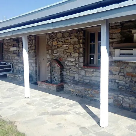 بيت ضيافة Linouria