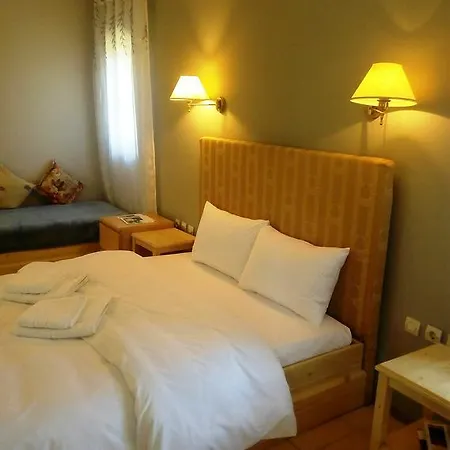 Guest house Linouria *