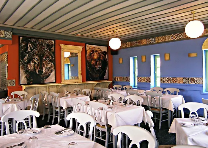 Linouria בית הארחה 3*